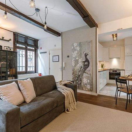 Authentic Apartment In The Heart Of Anversa Esterno foto