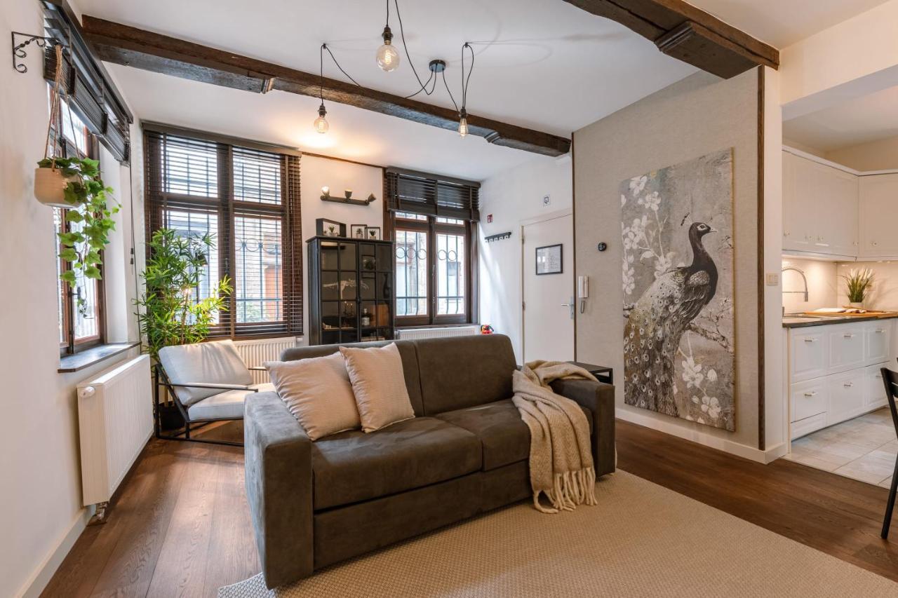 Authentic Apartment In The Heart Of Anversa Esterno foto