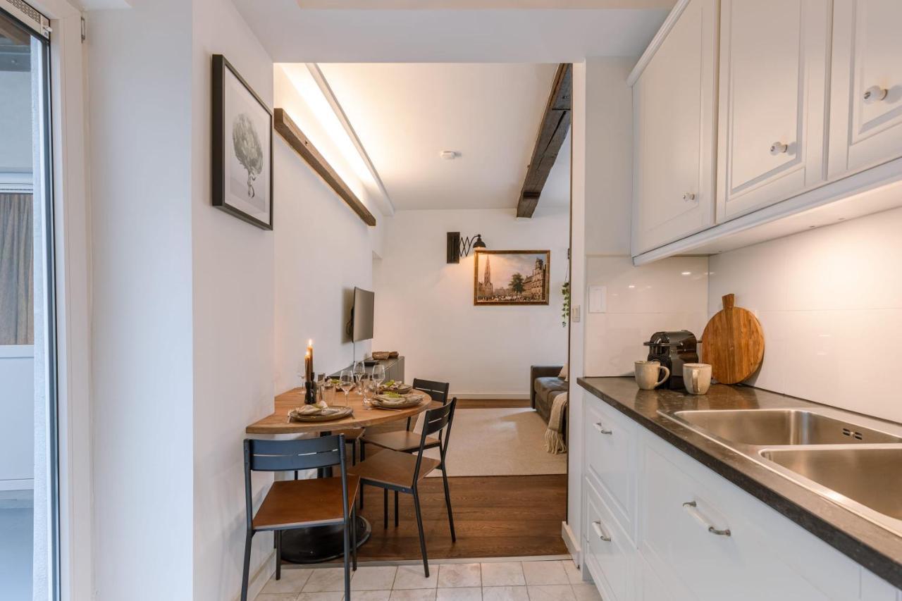 Authentic Apartment In The Heart Of Anversa Esterno foto