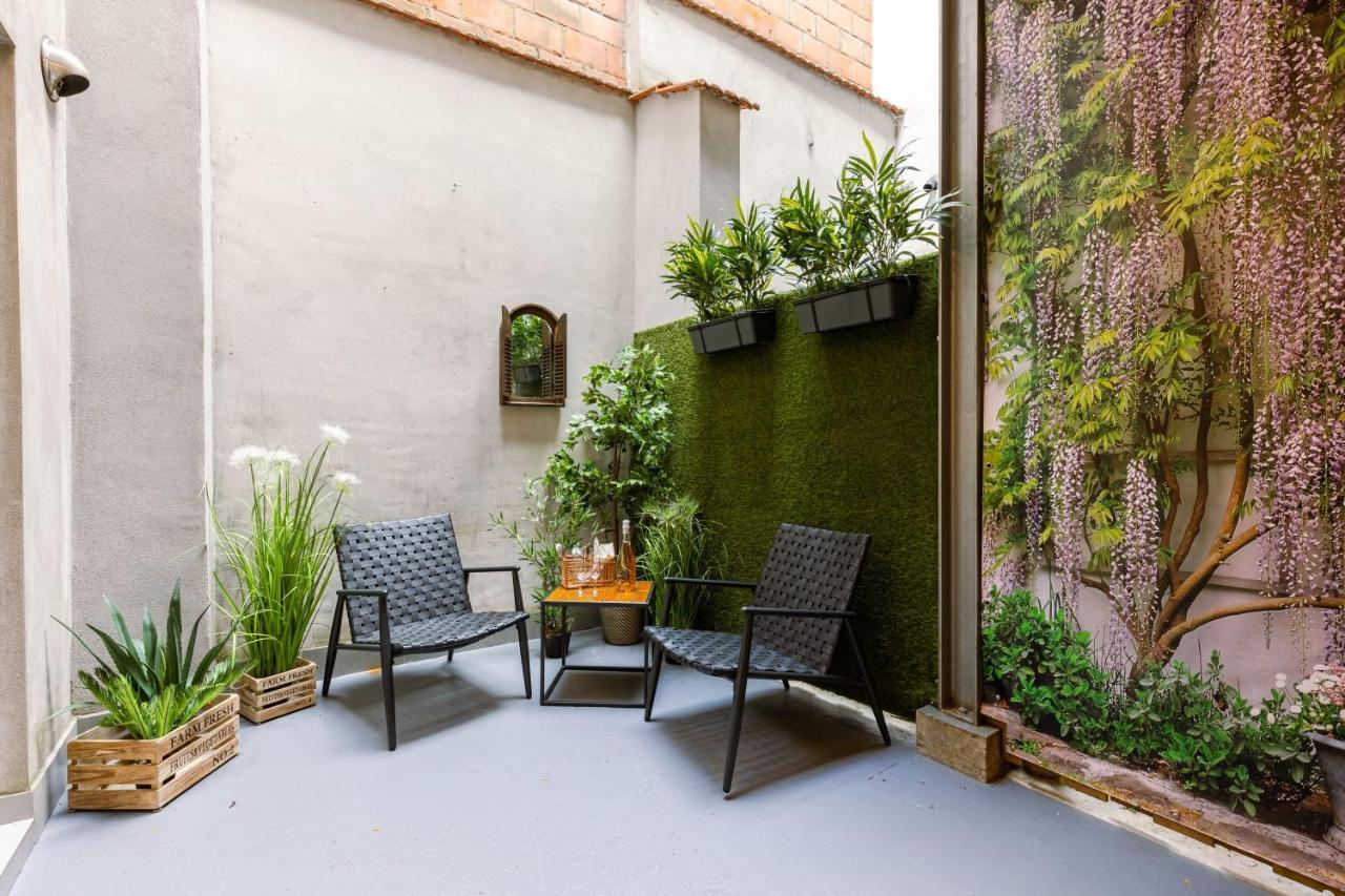 Authentic Apartment In The Heart Of Anversa Esterno foto